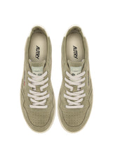 Charger l'image dans la galerie, Autry Sneakers Medalist 01 Low Suede Green UH09