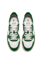 Charger l&#39;image dans la galerie, Autry Sneakers Medalist 01 Low Leather Green WB03
