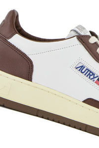 Autry Sneakers Medalist 01 Low Leather Chestnut WB46