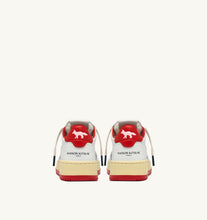 Charger l&#39;image dans la galerie, Autry x Maison Kitsuné Sneakers Medalist 01 Low Leather White Red