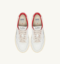 Charger l&#39;image dans la galerie, Autry x Maison Kitsuné Sneakers Medalist 01 Low Leather White Red