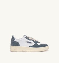 Charger l&#39;image dans la galerie, Autry Sneakers Medalist 01 Low Leather Stars Cinereo TA02