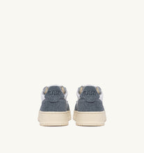 Charger l&#39;image dans la galerie, Autry Sneakers Medalist 01 Low Leather Stars Cinereo TA02