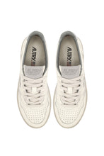 Charger l&#39;image dans la galerie, Autry Sneakers Medalist 01 Low Leather White EL01