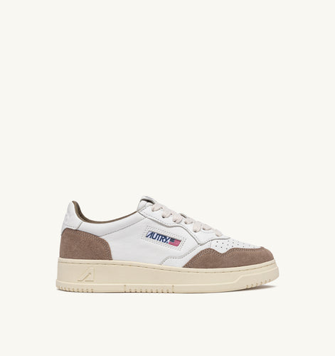 Autry Sneakers Medalist 01 Low Goat Suede Tobacco GS43