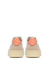 Charger l&#39;image dans la galerie, Autry Sneakers Medalist 01 Low Suede Peachp LS13