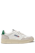Charger l&#39;image dans la galerie, Autry Sneakers Medalist 01 Low Suede White Amazon LS23