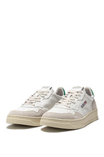 Charger l&#39;image dans la galerie, Autry Sneakers Medalist 01 Low Suede White Amazon LS23