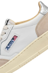 Autry Sneakers Medalist 01 Low Leather Suede Silver LS74