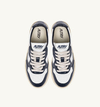 Charger l&#39;image dans la galerie, Autry Sneakers Medalist 01 Low Leather Blue Night RT06
