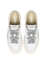 Charger l&#39;image dans la galerie, Autry Sneakers Medalist 01 Low Leather Lurex Silver SW02