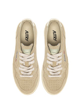 Charger l'image dans la galerie, Autry Sneakers Medalist 01 Low Suede Sponge White UH13