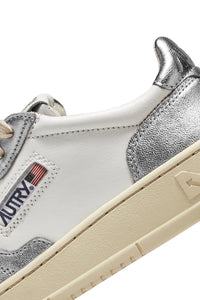 Autry Sneakers Medalist 01 Low Leather Silver WB18