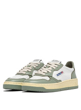 Charger l'image dans la galerie, Autry Sneakers Medalist 01 Low Leather Sea Grass WB65