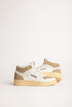 Charger l&#39;image dans la galerie, Autry Sneakers Medalist 01 Mid Suede White Mud SL07