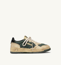 Charger l'image dans la galerie, Autry Sneakers Medalist 01 Low Super Vintage Padded Green AD02