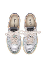 Charger l&#39;image dans la galerie, Autry Sneakers Medalist 01 Low Super Vintage Leather Silver MH01