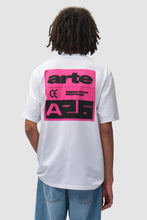 Charger l'image dans la galerie, Arte T-Shirt Pink Serial White