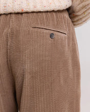 Charger l&#39;image dans la galerie, Hartford Pantalon Peyo en Velours Biscuit