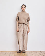 Charger l&#39;image dans la galerie, Hartford Pull Myrtille en Yak Alpaga Beige