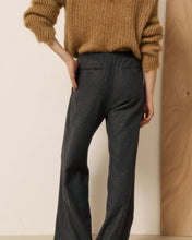 Charger l'image dans la galerie, Hartford Pantalon Plumiel en Flanelle de Laine Gris