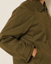 Charger l'image dans la galerie, Hartford Manteau Voltaire en Gabardine Vert Militaire