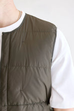 Charger l&#39;image dans la galerie, Bellerose Doudoune Hoch sans Manches Dark Olive