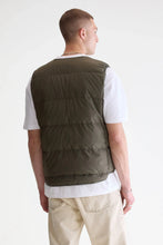 Charger l&#39;image dans la galerie, Bellerose Doudoune Hoch sans Manches Dark Olive