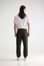 Charger l&#39;image dans la galerie, Bellerose Pantalon Paynt en Velours Dark Olive