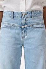 Charger l'image dans la galerie, Closed Short Jean Tori-X Barrel Light Blue