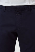 Charger l'image dans la galerie, Closed Pantalon Clifton Chino Dark Night