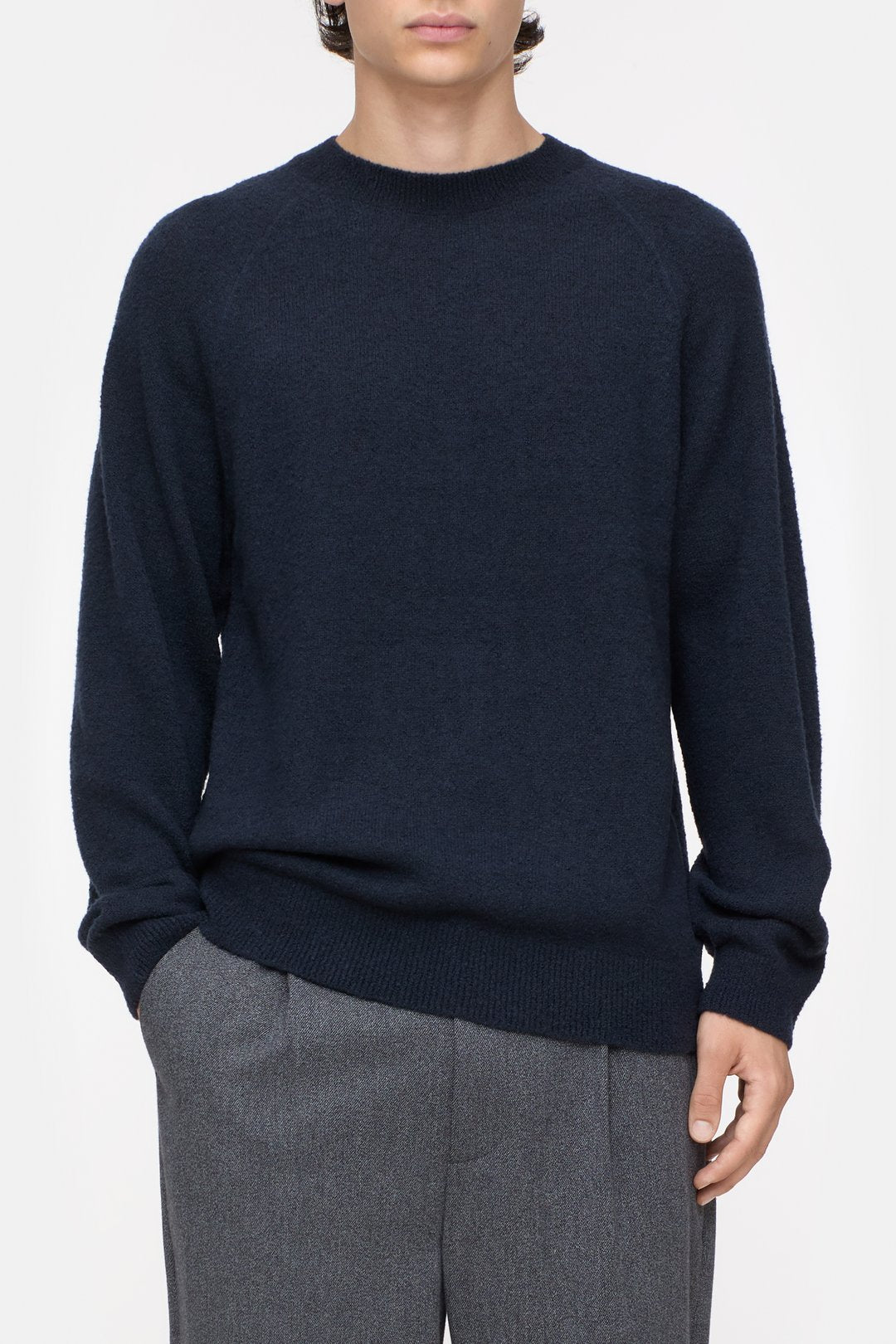 Closed Pull Raglan Dark Night