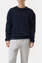 Charger l&#39;image dans la galerie, Closed Pull en Laine Ink Blue