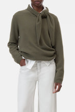 Charger l&#39;image dans la galerie, Closed Pull en Laine Forest Green