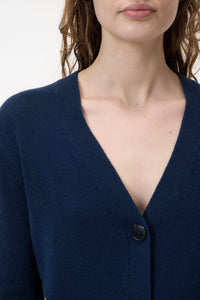 Closed Cardigan en Laine Dark Night