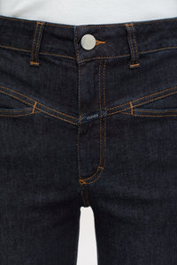 Closed Jean Pedal Pusher Dark Blue