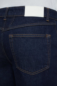 Closed Jean Milo Dark Blue