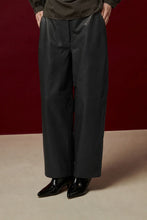 Charger l'image dans la galerie, Bellepiece Pantalon Conrad en Cuir Anthracite