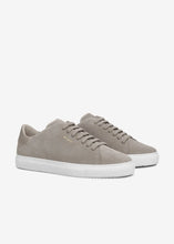 Charger l&#39;image dans la galerie, Axel Arigato Baskets Clean 90 Suede Beige White