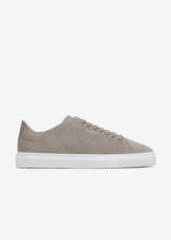 Charger l&#39;image dans la galerie, Axel Arigato Baskets Clean 90 Suede Beige White