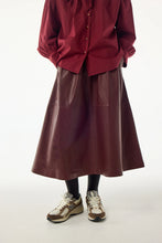 Charger l&#39;image dans la galerie, Bellepiece Jupe Claude en Cuir Burgundy