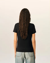 Charger l'image dans la galerie, AMI Femme T-shirt Ami de Coeur Noir Blanc Creme