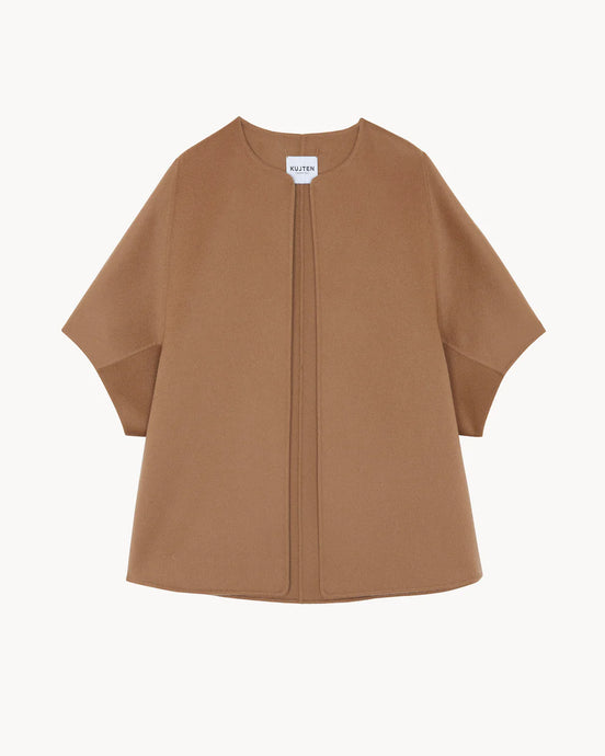 Kujten Cape Asi Courte Kimono en Cachemire Camelo