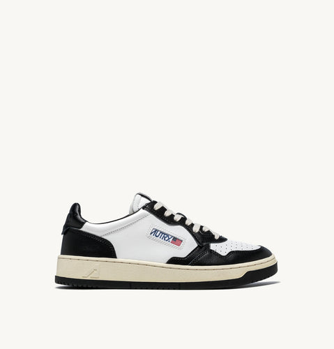 Autry Sneakers Medalist 01 Low Leather Black WB01