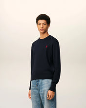Charger l&#39;image dans la galerie, AMI Pull Col Rond Ami de Coeur en Laine Marine