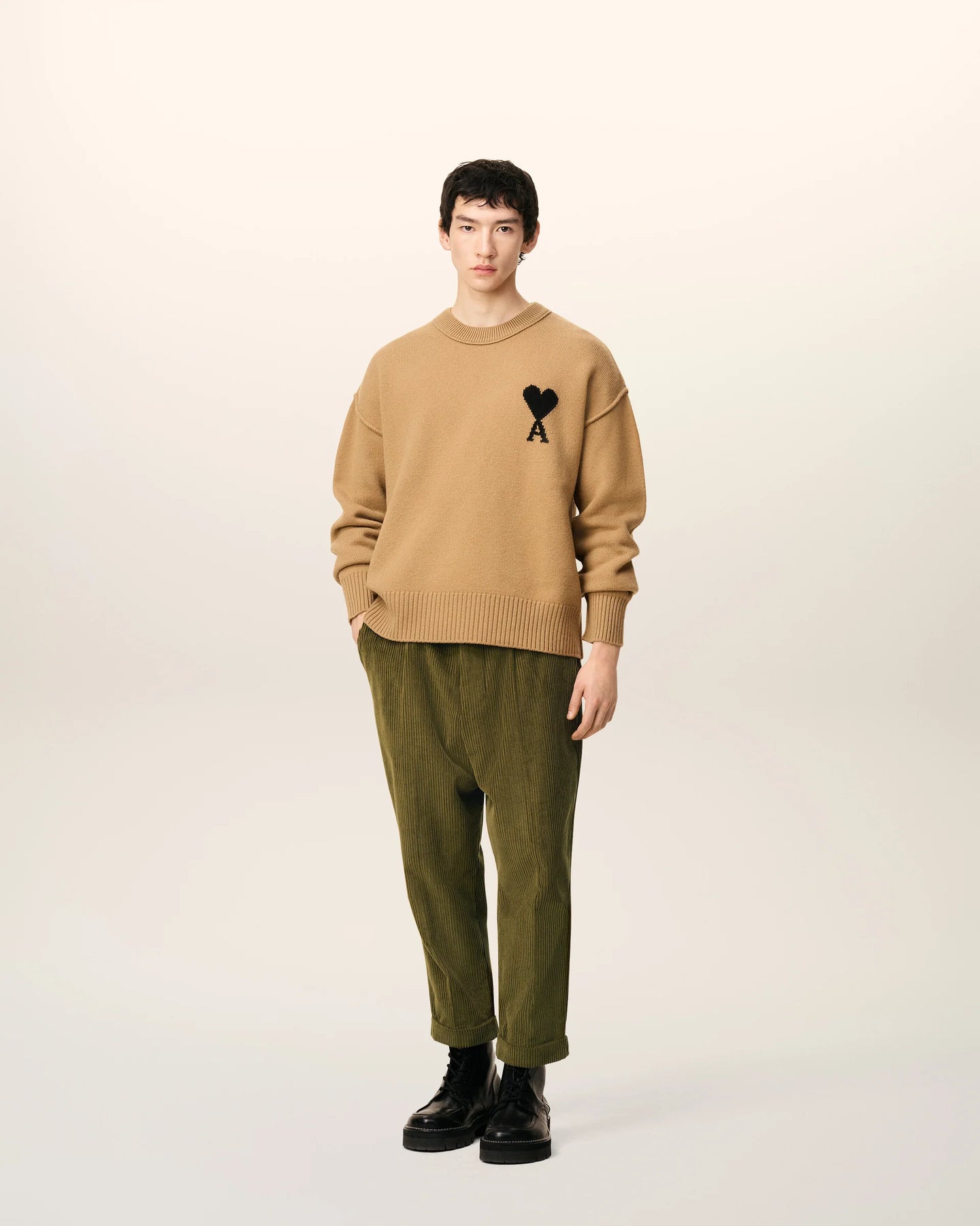 AMI Pantalon Carotte Oversize en Velours Bronze