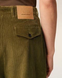 AMI Pantalon Carotte Oversize en Velours Bronze