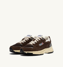 Charger l'image dans la galerie, Autry Sneakers Hyperway Mesh Cotto Marshmallow UM25