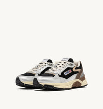 Charger l'image dans la galerie, Autry Sneakers Hyperway Mesh Suede Silver Black EM06