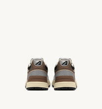 Charger l'image dans la galerie, Autry Sneakers Hyperway Mesh Suede Silver Black EM06